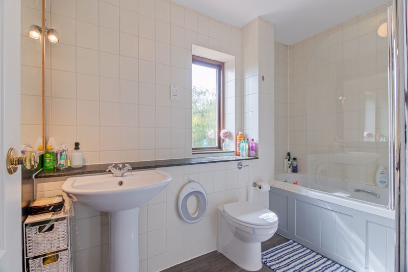Family Bathroom- click for photo gallery